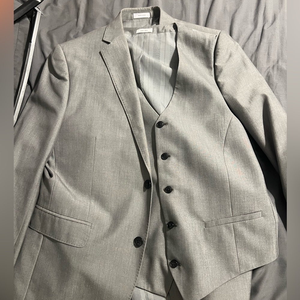 JF Gray 3 Piece Suit 42R